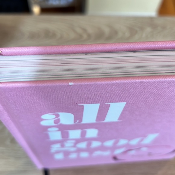 Kate Spade Table Book - Picture 3 of 8